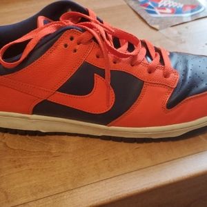 Syracuse dunks
